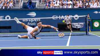 'How has Zverev found that!' - Shelton falls to floor in great exchange