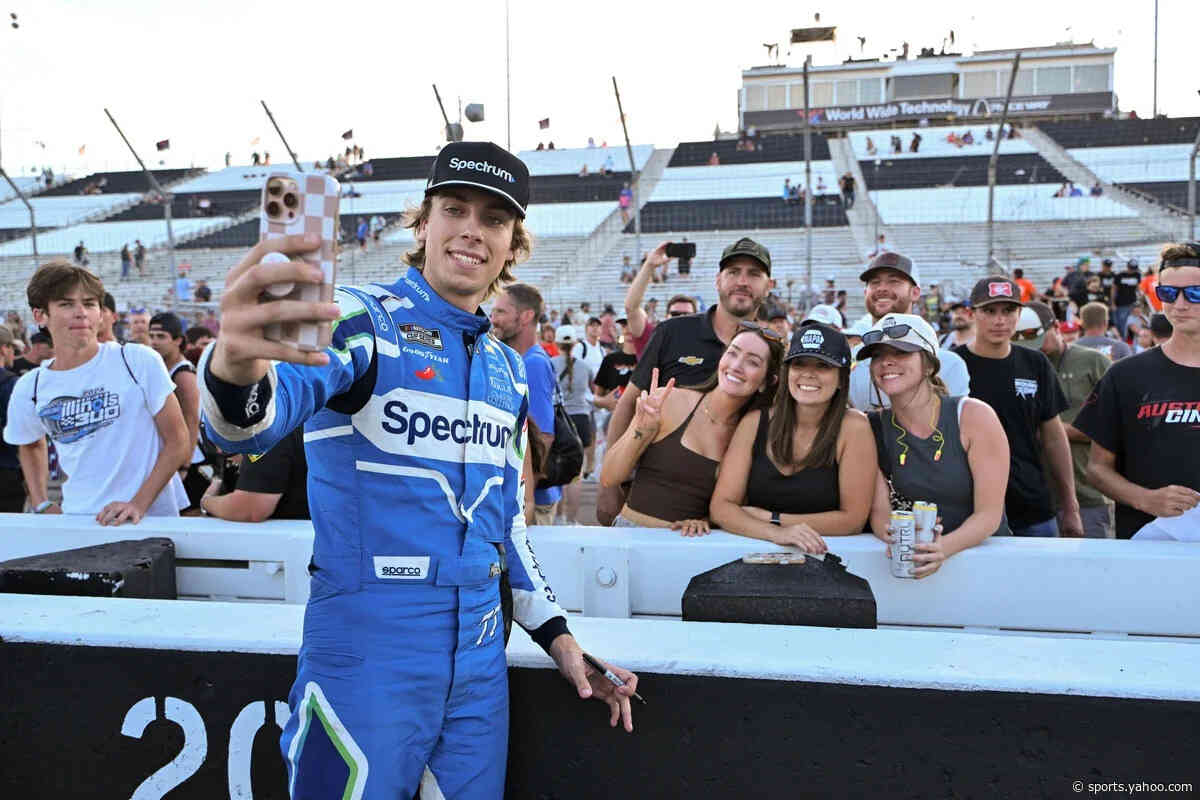 Carson Hocevar spent 20 minutes signing for fans after Gateway finish: 'Some of us are still fans at heart'