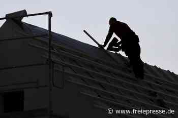 Ohne Auftrag Dachrinne an Eigenheim erneuert: Wie Hausbesitzer im Vogtland abgezockt werden
