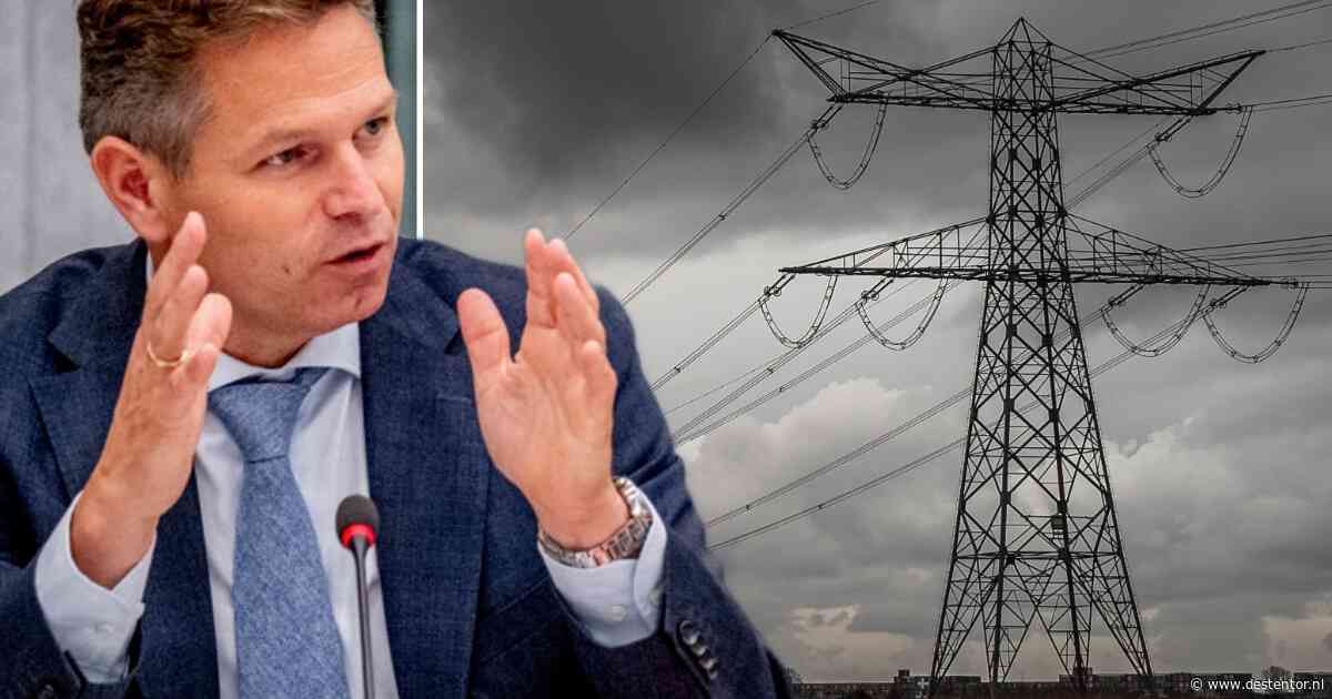 Minder rechtszaken en geen stikstofvergunning: zo gaat het kabinet het overvolle stroomnet te lijf