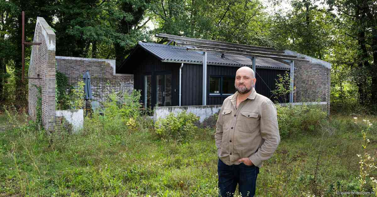 Hans zet zijn zelfgebouwde vakantiehuis met tegenzin te koop: ‘De overheid is volkomen onberekenbaar’