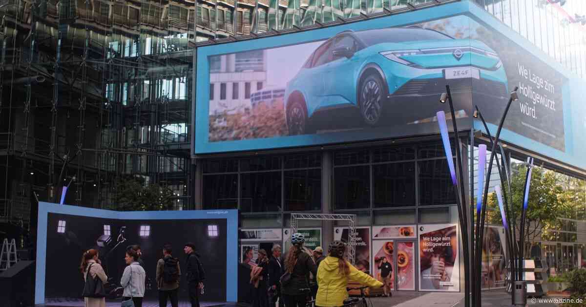 3D-Werbung wandert am Potsdamer Platz vom Boden an die Fassade