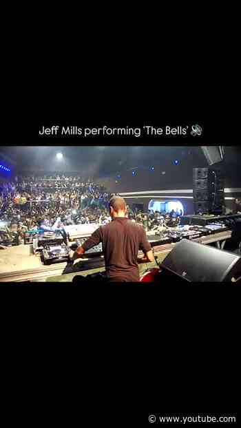 Iconic Jeff Mills Performance Of 'The Bells' 🔥 #danceclassics