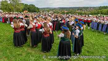 Das Bezirksmusikfest in Windach ist ein Genuss für Augen und Ohren