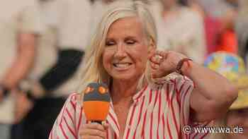 Nach Scherz zu ihrer Mutter: Andrea Kiewel rudert im „ZDF-Fernsehgarten“ zurück