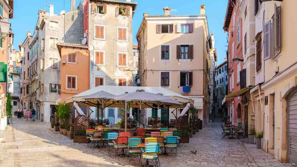 Touristen bestellen Essen für knapp 30 Euro im Kroatien-Urlaub – Kellner wirft sie aus Restaurant