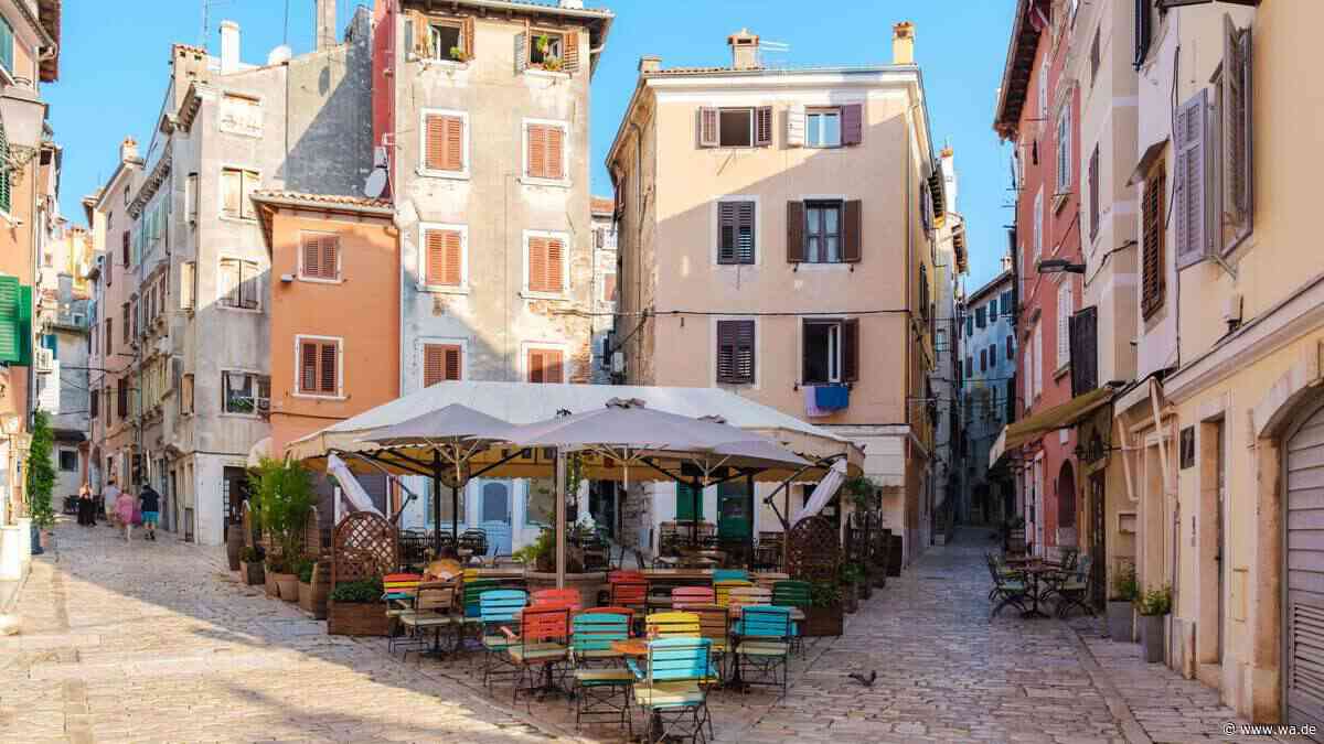Touristen bestellen Essen für knapp 30 Euro im Kroatien-Urlaub – Kellner wirft sie aus Restaurant