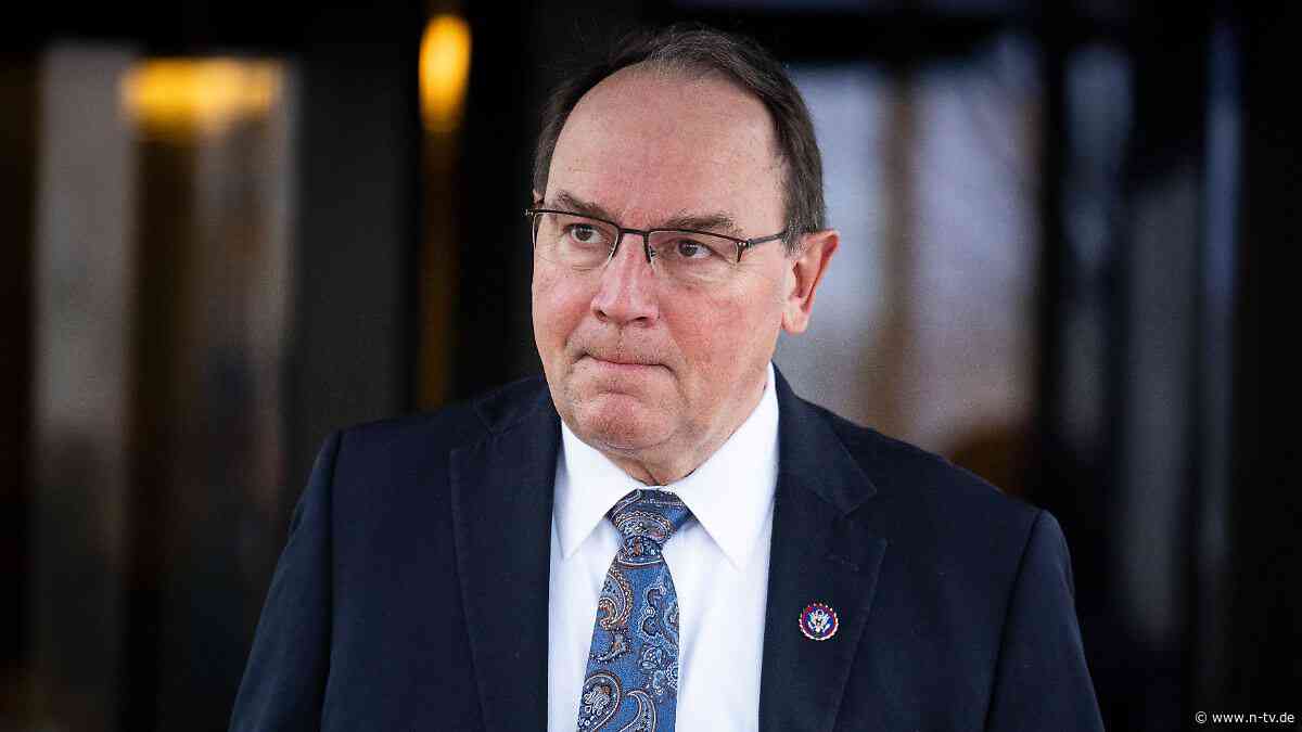 "Ernste Angelegenheit": Flugzeug von US-Politiker in See gestürzt