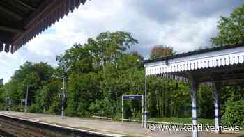 Person dies after being hit by train between Swanley and Shortlands