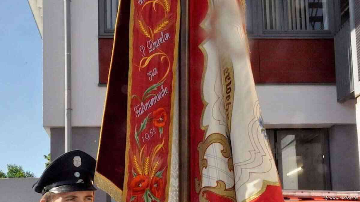 Feuerwehr Pullach weiht drei neue Fahrzeuge – und ein Boot für die Isar
