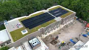 Nieuw schoolgebouw met Purple Roof