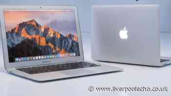 Apple shoppers snap up 'perfect for students' £299 MacBook for £139