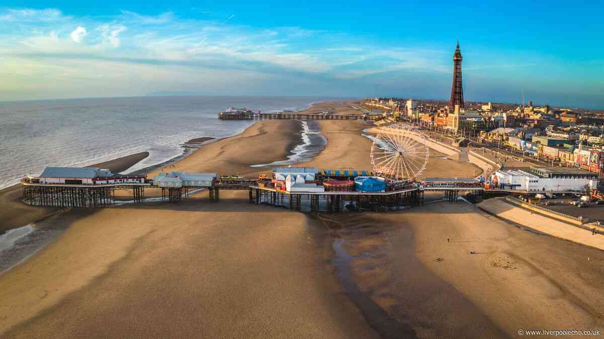 Dramatic scenes on Blackpool beach as rescuers reach dog and owner 'minutes before disaster'