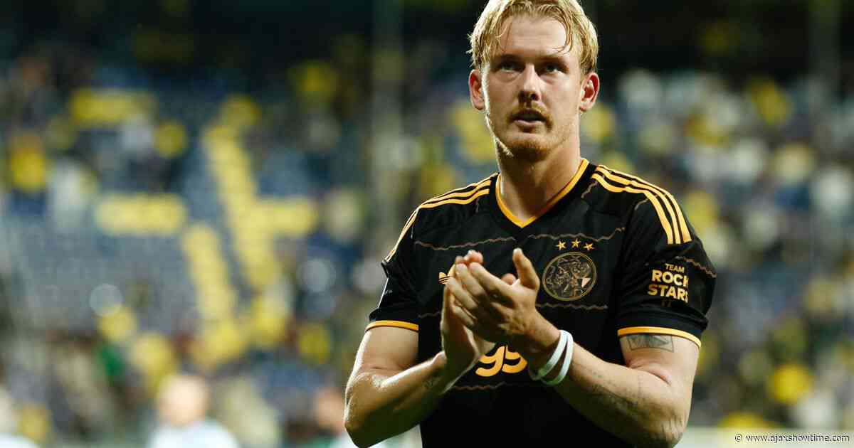 Van Hanegem tempert Ajax-hype: 'Doe nou even gewoon weer normaal'