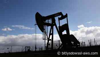 Petróleo de Texas subió hasta 104 dólares tras intensificarse la guerra en mar Rojo
