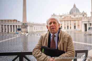 Longtime AP bureau chief Victor Simpson, who covered 5 popes, dies at 84