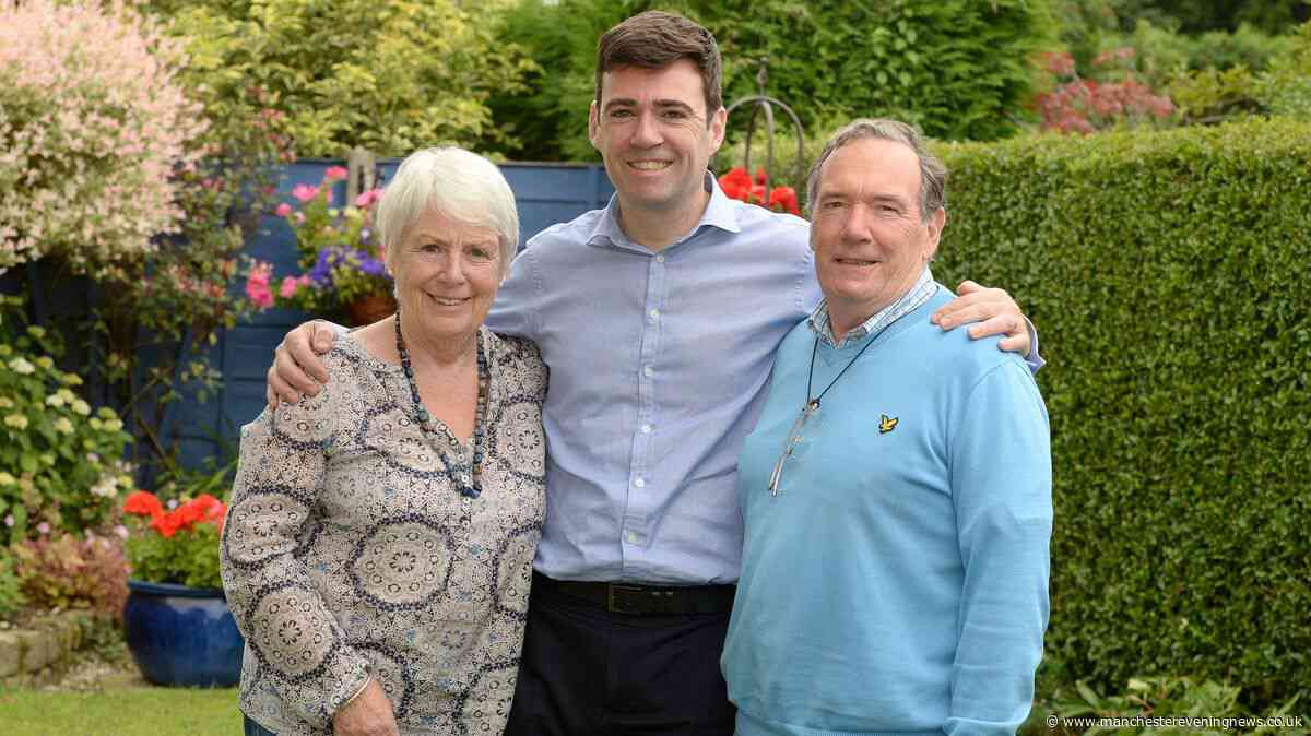 Andy Burnham's moving words on dad Roy as he became Prime Minister