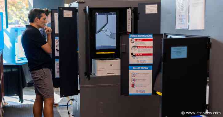 Voting equipment flaw could link Georgia voters to their ballots, experts say