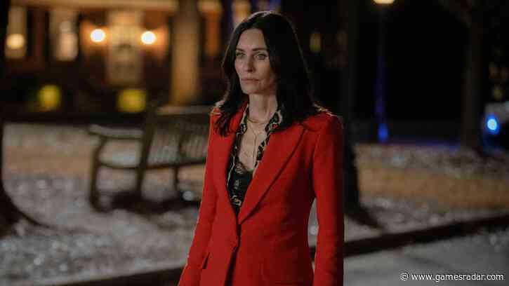 Scream star Courteney Cox wants to direct a sequel: "Nobody knows more about that movie than I do"