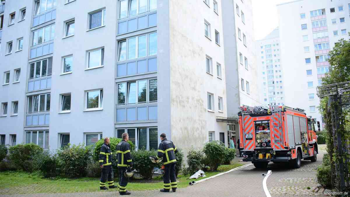 Großeinsatz in Bergedorfs höchsten Hochhäusern an der Korachstraße