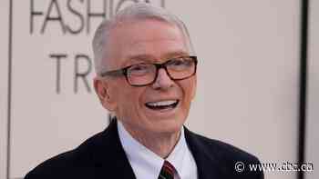 Bob Mackie, fashion designer and costumer to the stars, dead at 87