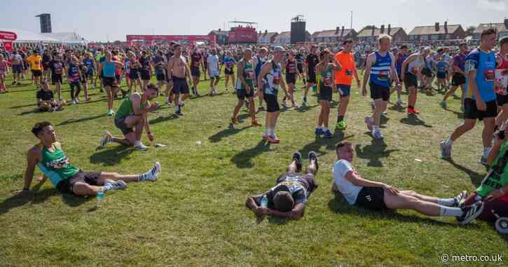 Great North Runners form ‘human shield’ around collapsed competitor as two die during ‘very hot’ half-marathon