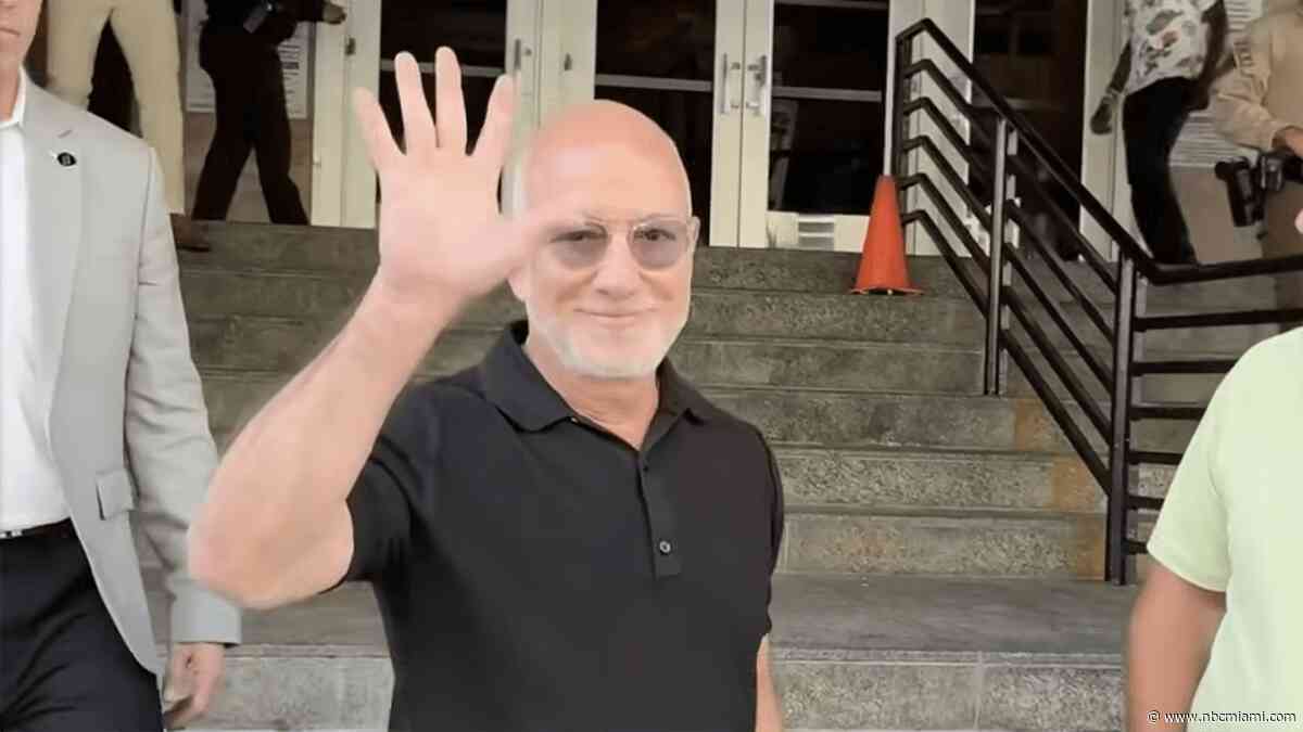 Billionaire Amazon founder Jeff Bezos attends jury duty in Miami-Dade
