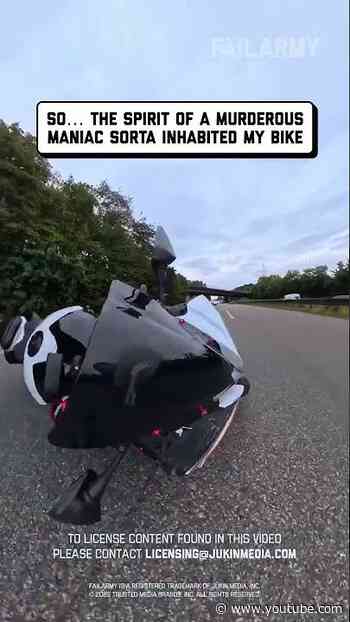 All credit to my dash cam for the sick shots #cctv #propertydamage #motorbikefail #bike #mo
