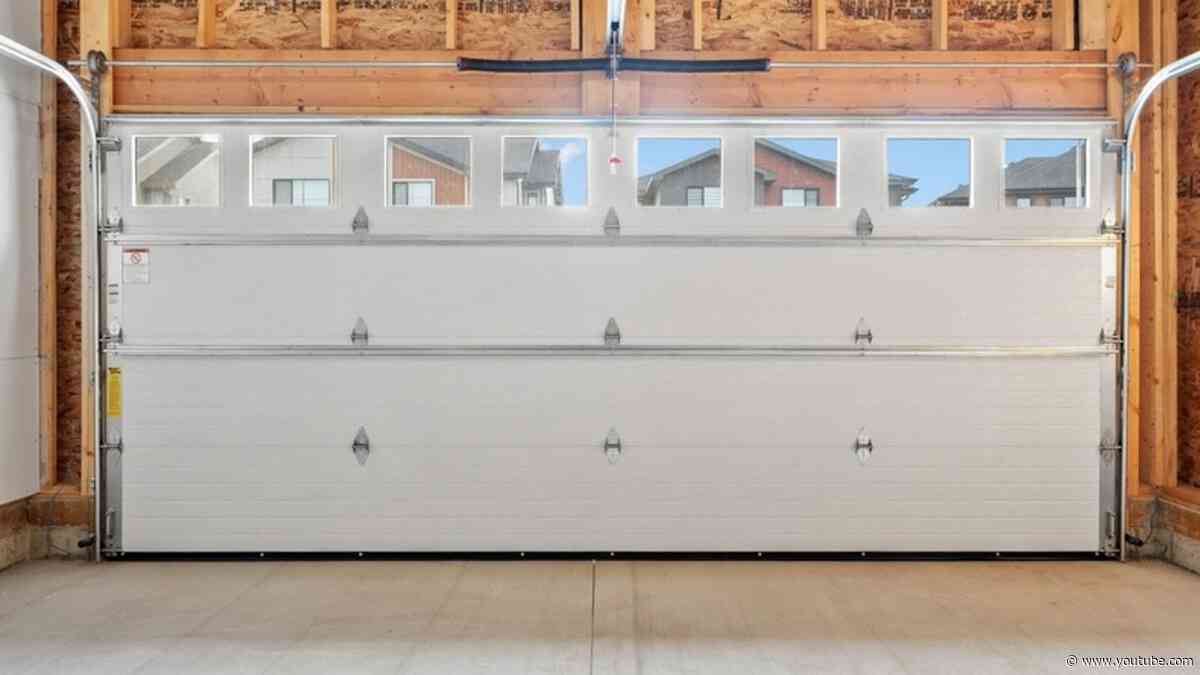 No, You Shouldn't Grease Your Garage Door's Track - Here's What To Do Instead