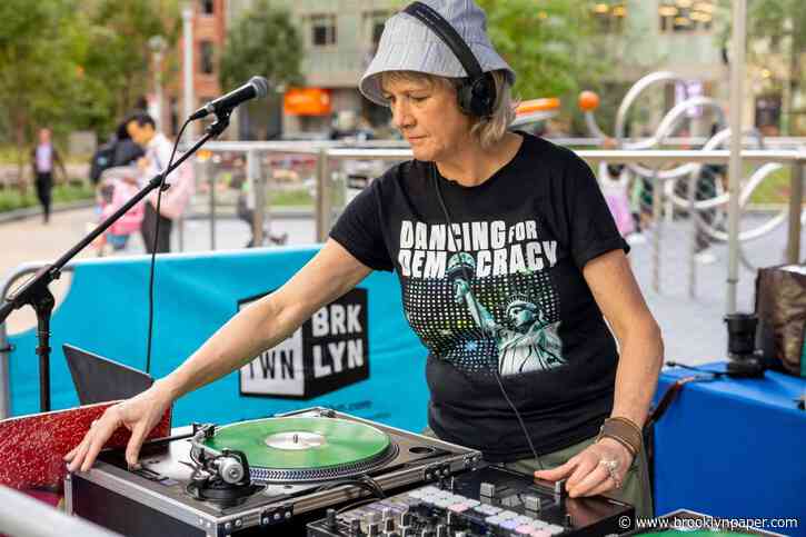 ‘Dancing for Democracy’ brings voter registration drive to Downtown Brooklyn on Sept. 15