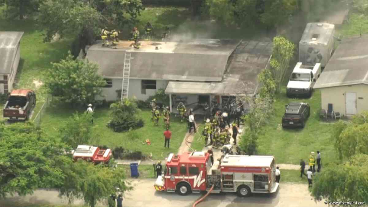 Man rushed to hospital after house fire in Fort Lauderdale, officials say