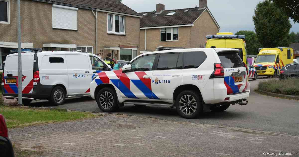 Agenten treffen dode en zwaargewonde aan na melding verdachte situatie in Drenthe