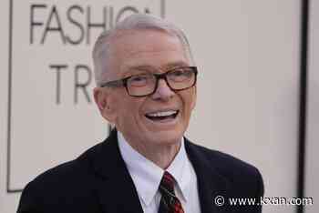 Emmy-winning fashion designer Bob Mackie dies at 87