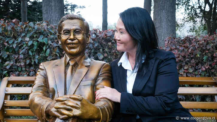 Gobierno de Fujimori presentó plan para barrer con "todo tipo de ideología" en las escuelas