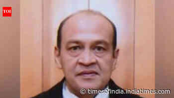 Jethmalani: Why wasn't FIR slapped on Varma?