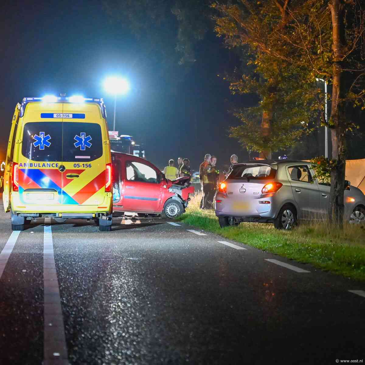 Ernstig ongeval met twee auto's in Albergen, N349 afgesloten