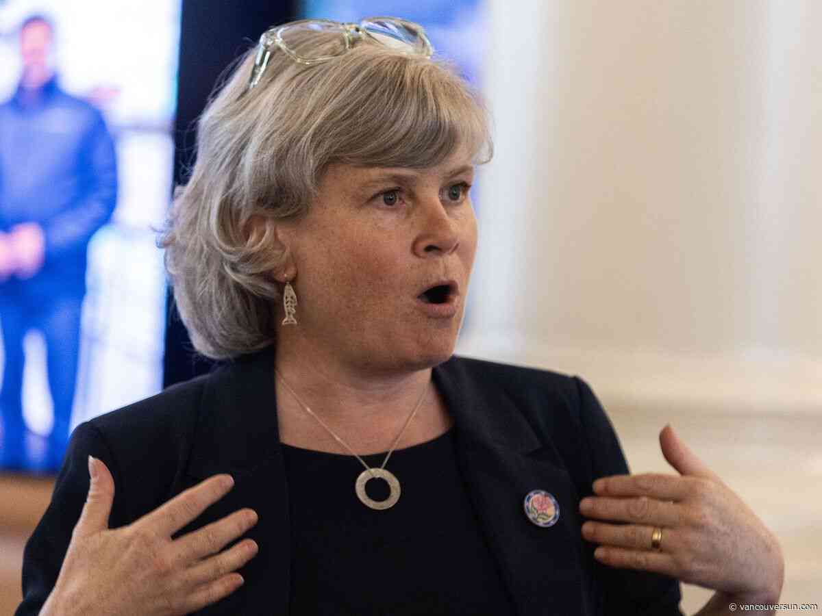 Vaughn Palmer: Numbers contradict B.C. finance minister's optimistic tone