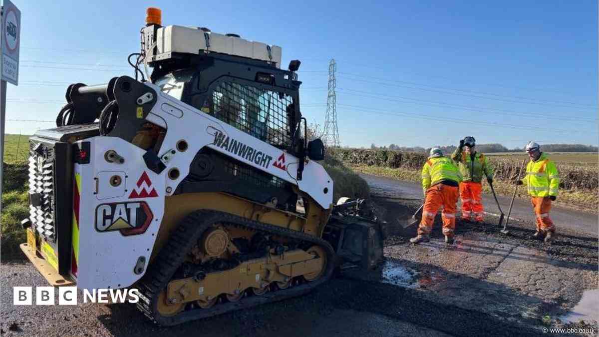Reducing pothole-fixing machine fleet 'a concern'