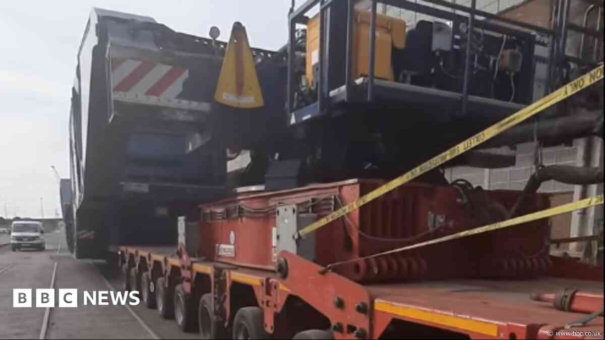 Warning as abnormal load hits West motorways
