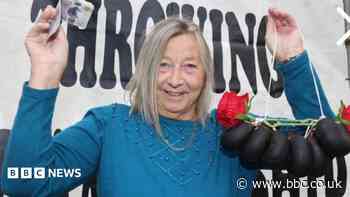 Gran 'shell shocked' at Black Pudding Throwing world title