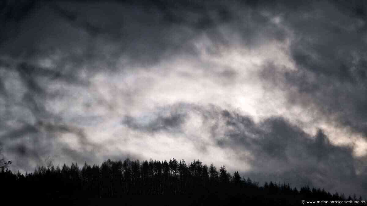 Gewitter und Starkregen nehmen Kurs auf Bayern: Schneefallgrenze sinkt