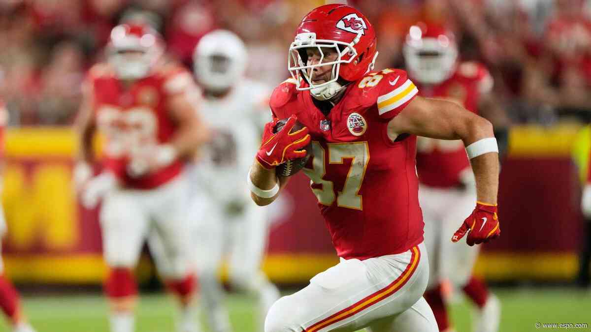 Chiefs' Kelce passes Witten, now No. 2 all time on receiving list for TEs