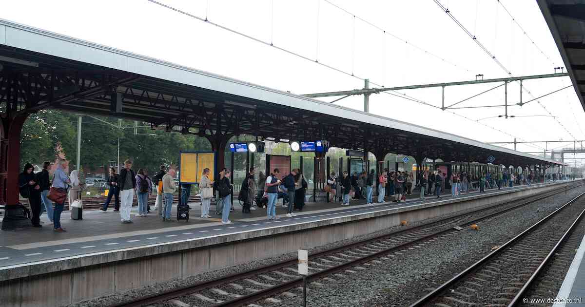 LIVE | Treinverkeer in groot deel van Nederland ontregeld • ProRail denkt aan sabotage