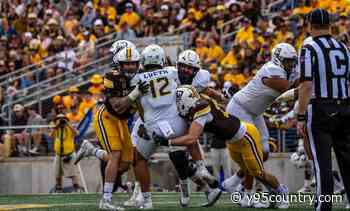 Pokes Headed to 'Mitten' For Saturday Afternoon Showdown