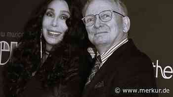 Cher, Tina Turner und Co. trugen seine Kleider: Star-Designer Bob Mackie ist tot