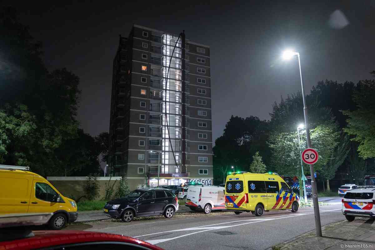 Brandweer controleert woningen na melding koolmonoxide in Haarlemse flat