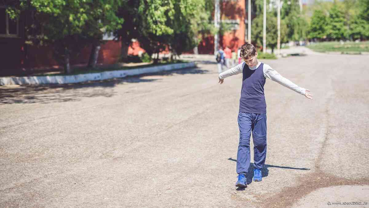 Weil Schulbegleitung fehlt: Behindertes Kind läuft aus Schule weg – Polizeieinsatz