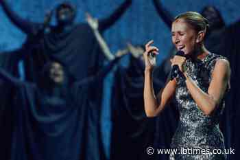 Céline Dion Fans Defend Star After Critics Say She 'Doesn't Sound the Same' in Paris Comeback