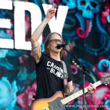 Myles Kennedy 'absolutely refuses' to use AI as a songwriting 'tool'