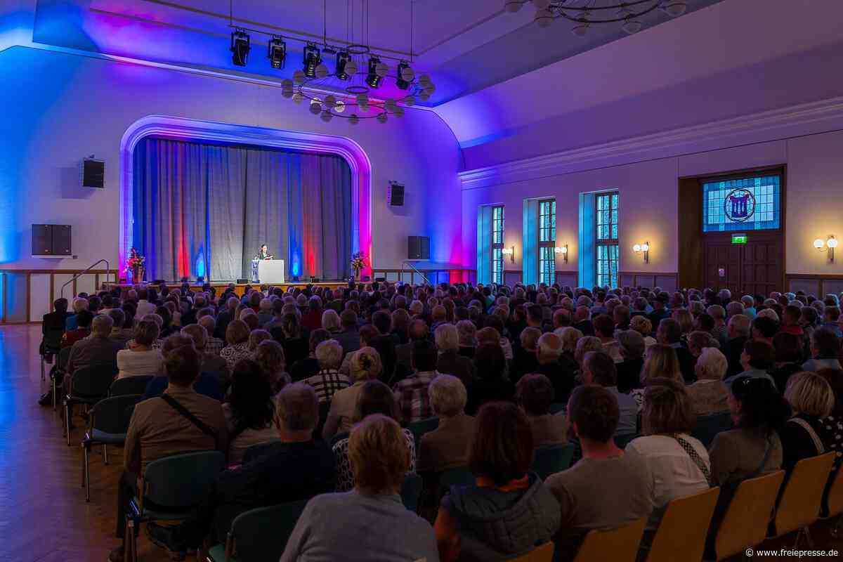 Teuer und langwierig, aber nicht unmöglich: Rodewisch vor Umbau des Ratskellersaales
